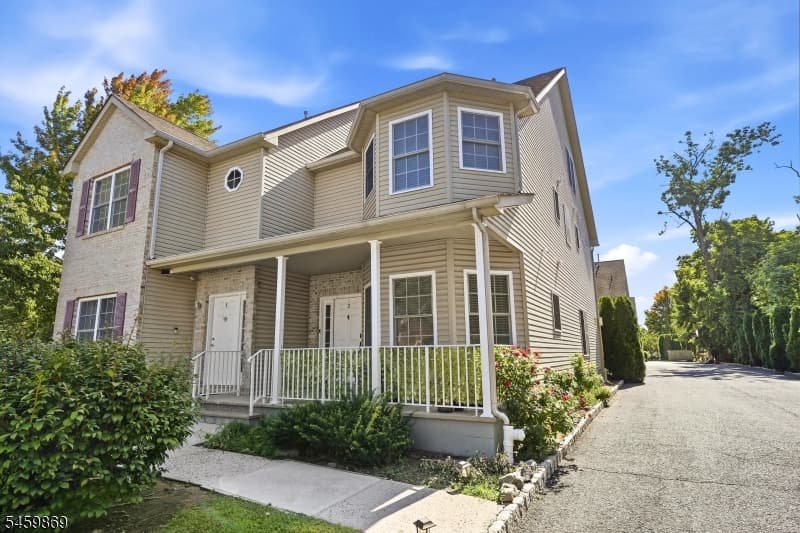 708 E Front St, Plainfield City