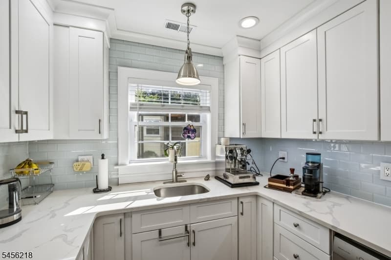 48 Kent Place Blvd, Summit City photo 10
