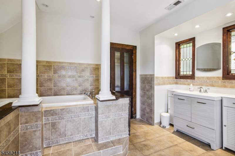 48 Kent Place Blvd, Summit City photo 17