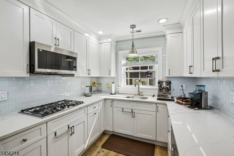 48 Kent Place Blvd, Summit City photo 5
