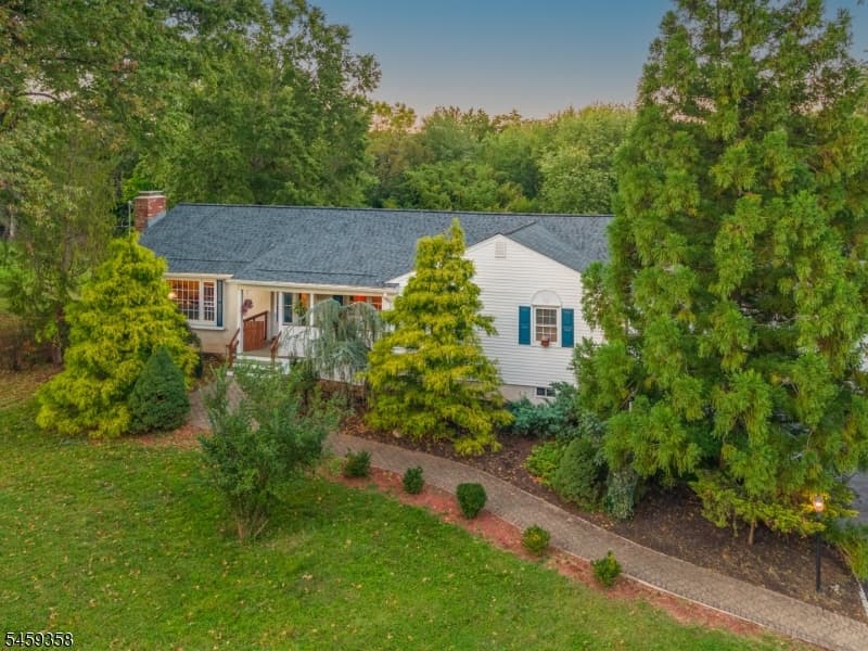 2 Orchard Dr, Scotch Plains Twp.