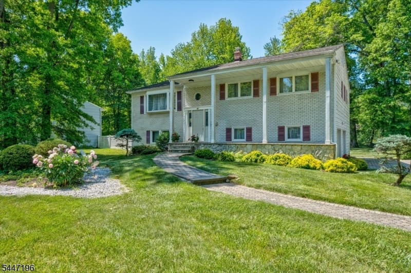 57 Robbins Ave, Berkeley Heights Twp. photo 3