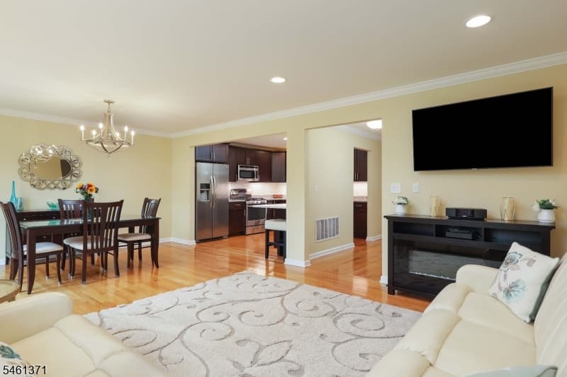 6 Harvey Ct, Clark Twp. photo 9