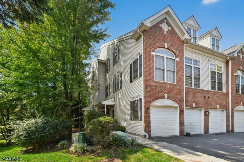 402 Donato Cir, Scotch Plains Twp. photo 2