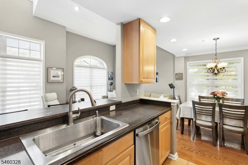 402 Donato Cir, Scotch Plains Twp. photo 6