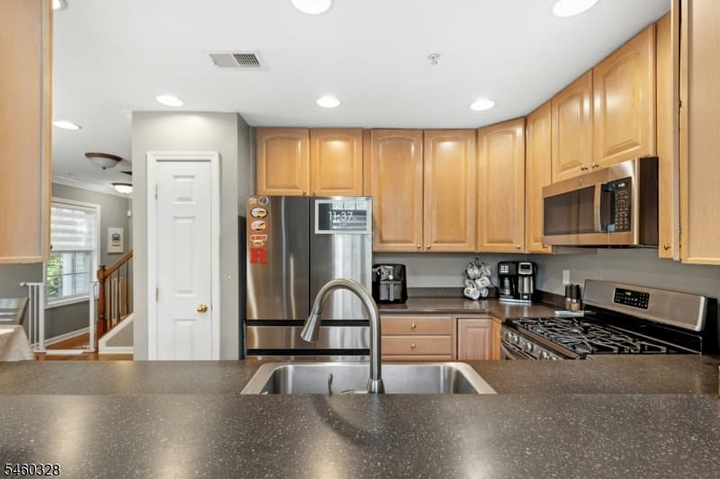 402 Donato Cir, Scotch Plains Twp. photo 8