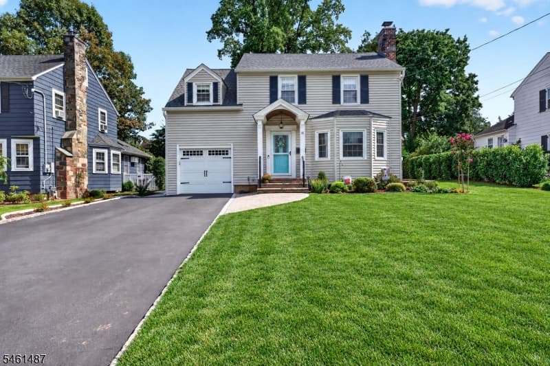 11 Indian Spring Rd, Cranford Twp.