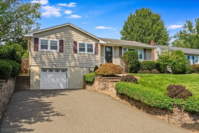 2105 Maple View Ct, Scotch Plains Twp. photo 2