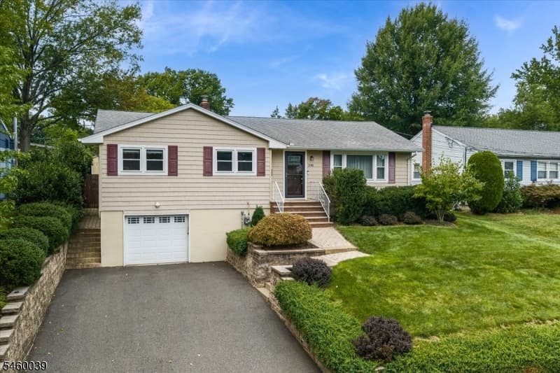 2105 Maple View Ct, Scotch Plains Twp. photo 34