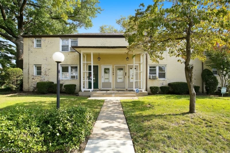 1705 Wood Ave, Roselle Boro photo 5