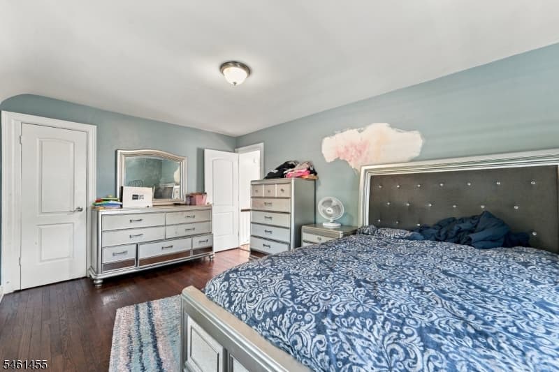 1521 Leslie St, Hillside Twp. photo 10