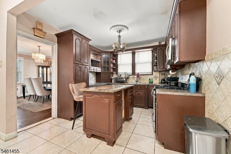 1521 Leslie St, Hillside Twp. photo 14