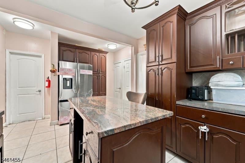 1521 Leslie St, Hillside Twp. photo 18
