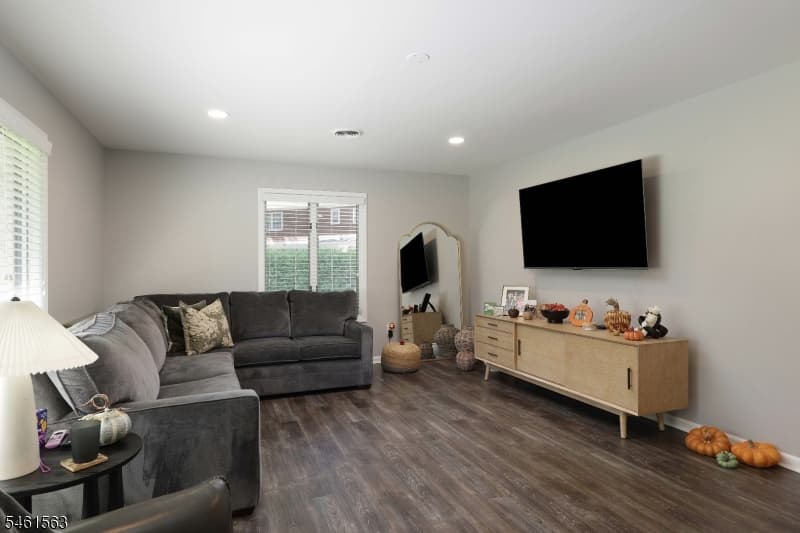 650 Riverside Dr, Cranford Twp. photo 29