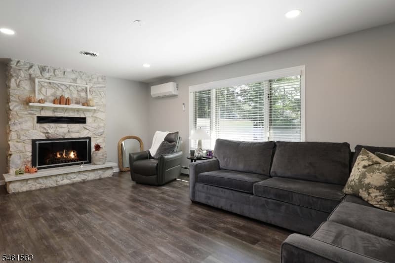 650 Riverside Dr, Cranford Twp. photo 30