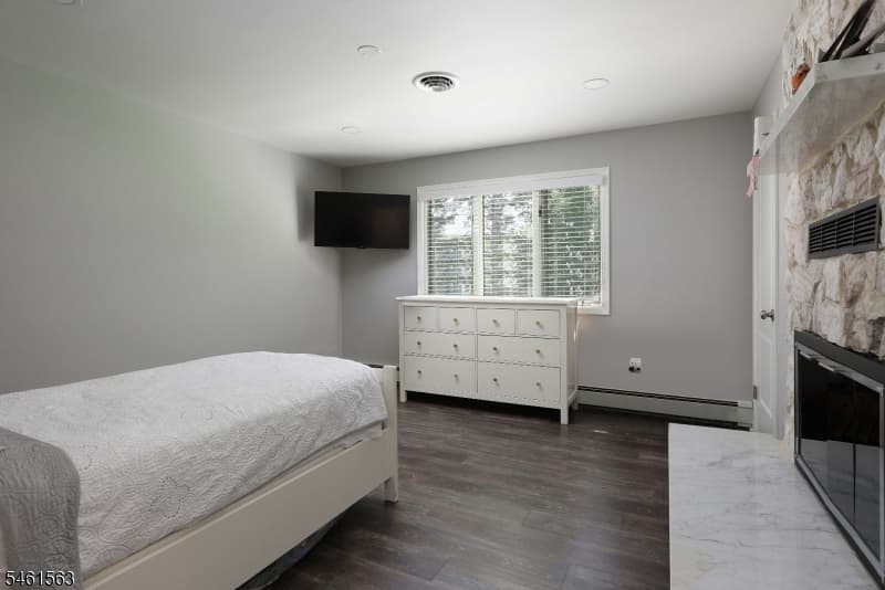 650 Riverside Dr, Cranford Twp. photo 35