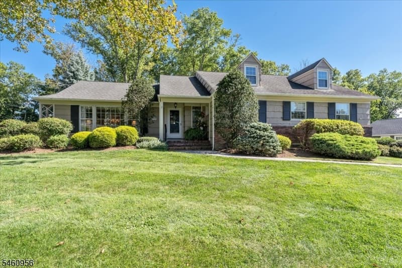 1407 Chapel Hill Rd, Mountainside Boro