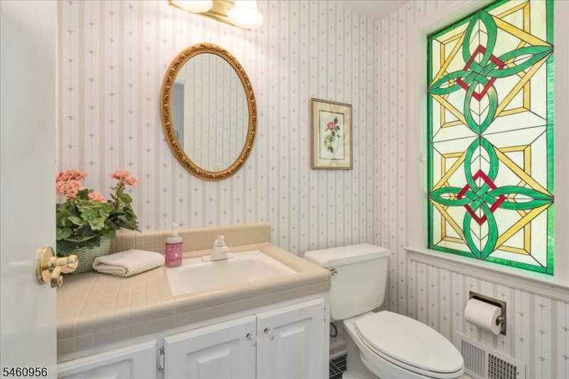 1407 Chapel Hill Rd, Mountainside Boro photo 8