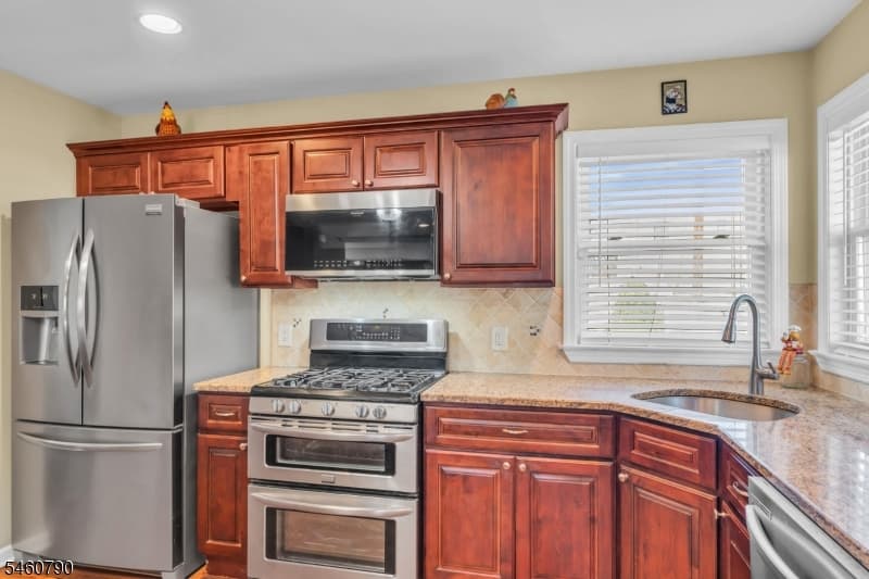 576 Richfield Ave, Kenilworth Boro photo 11