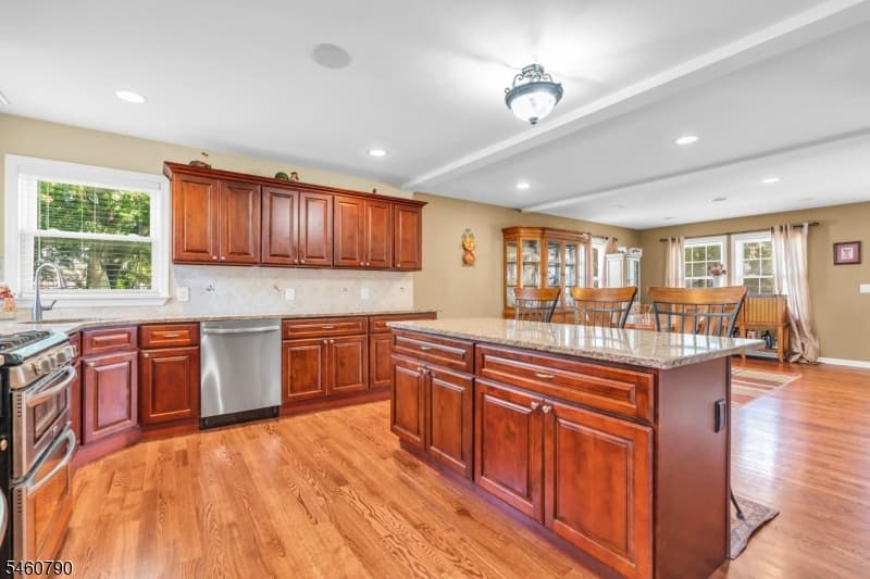 576 Richfield Ave, Kenilworth Boro photo 13