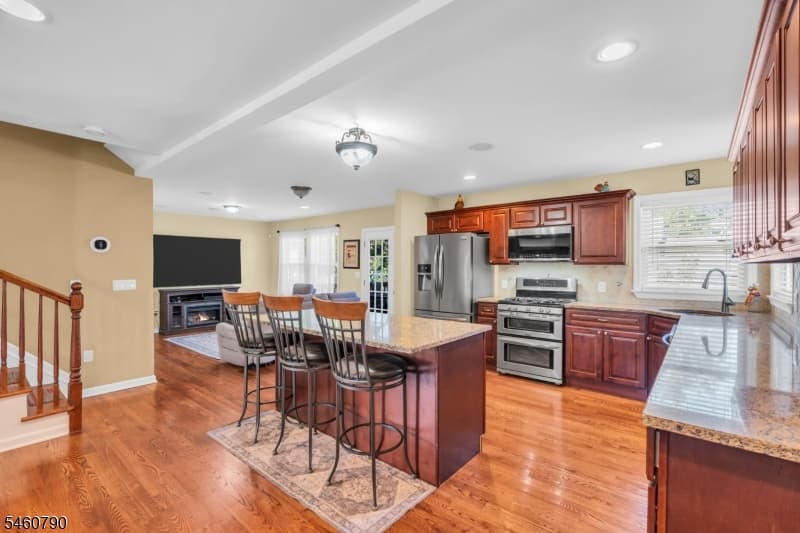 576 Richfield Ave, Kenilworth Boro photo 9