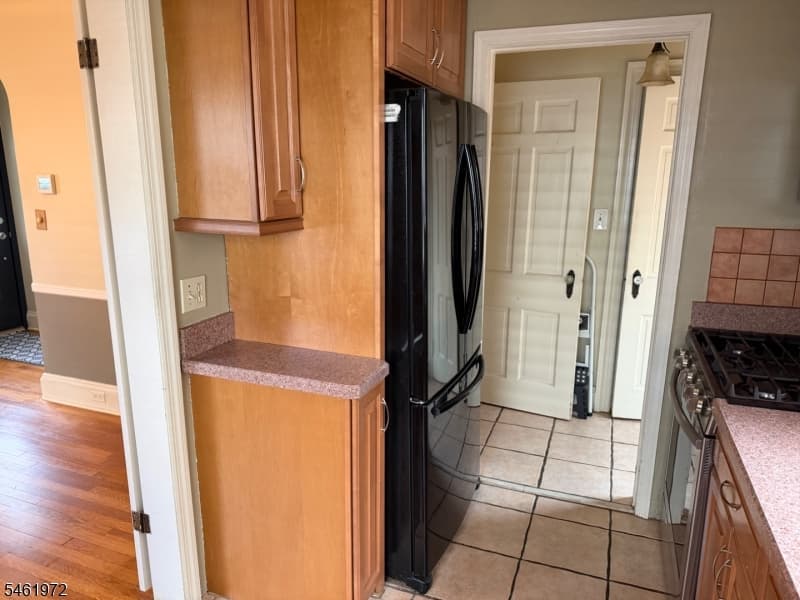 830 Travers St, Union Twp. photo 10
