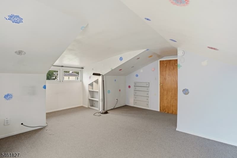 107 Severin Ct, Cranford Twp. photo 11