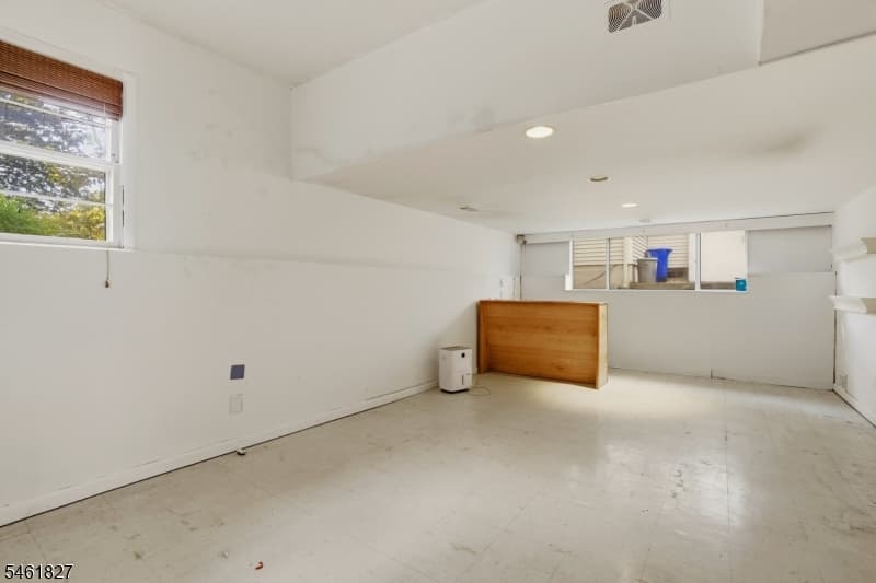 107 Severin Ct, Cranford Twp. photo 16