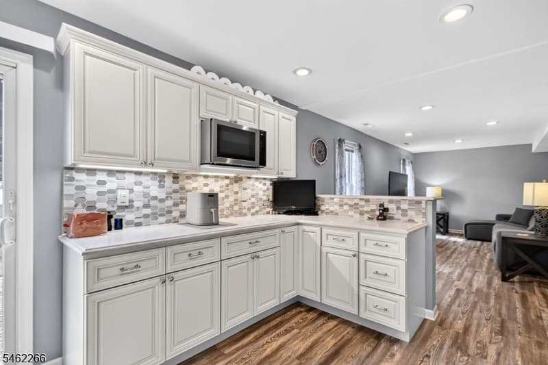 2 Braemar Cir, Cranford Twp. photo 12