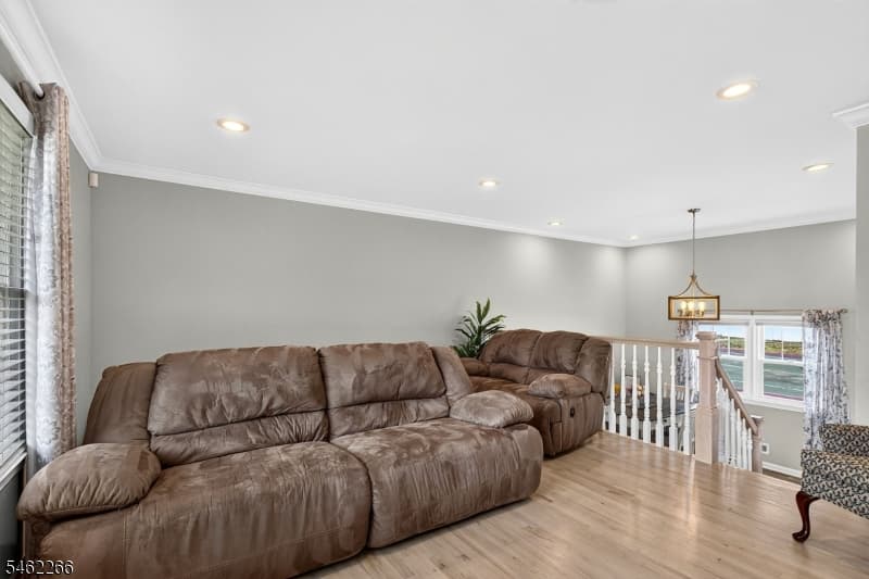 2 Braemar Cir, Cranford Twp. photo 9