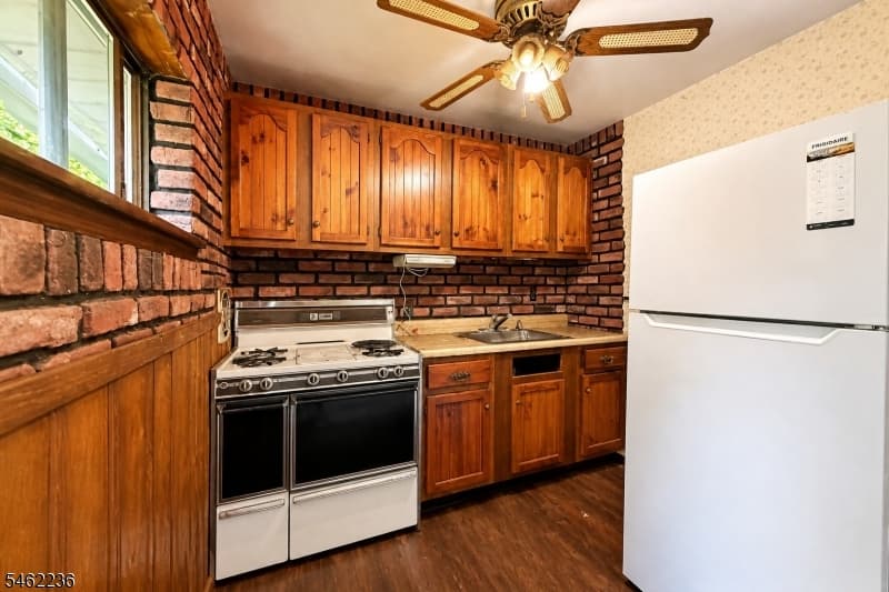 77 Independence Dr, Roselle Boro photo 13