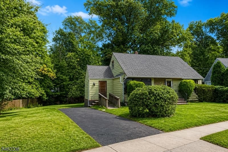 77 Independence Dr, Roselle Boro photo 4