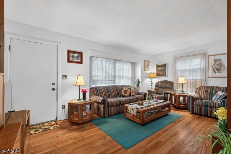 1449 Frances Ln, Plainfield City photo 3