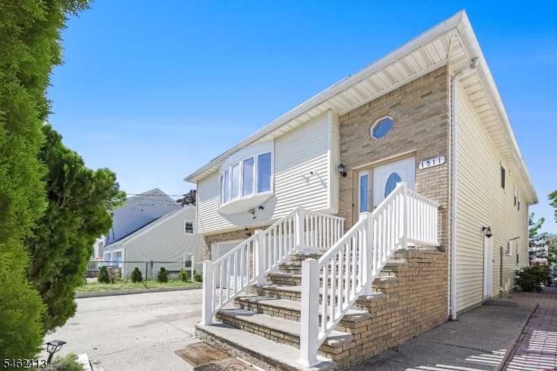 1511 Essex Ave, Linden City photo 4
