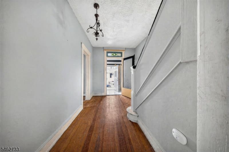 65 Revere Ave, Union Twp. photo 8