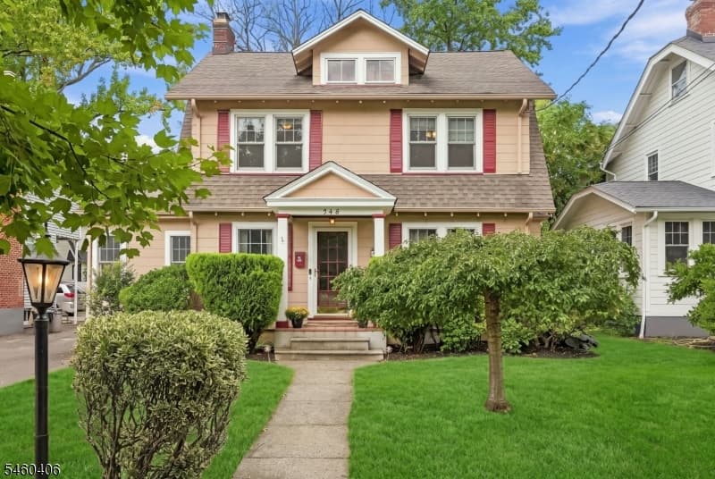 548 Hort St, Westfield Town