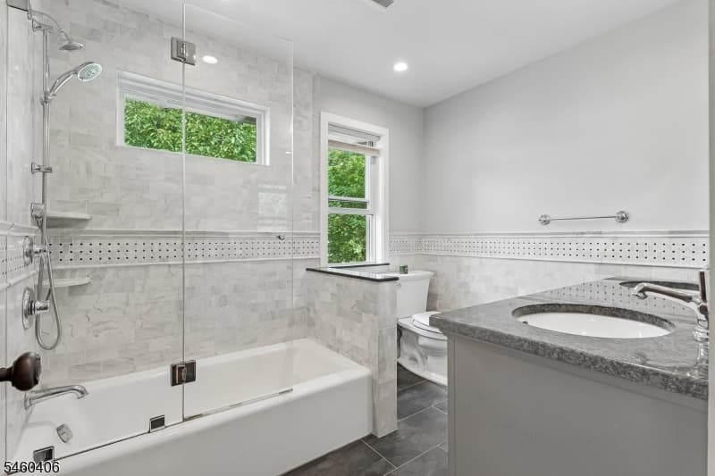 548 Hort St, Westfield Town photo 12