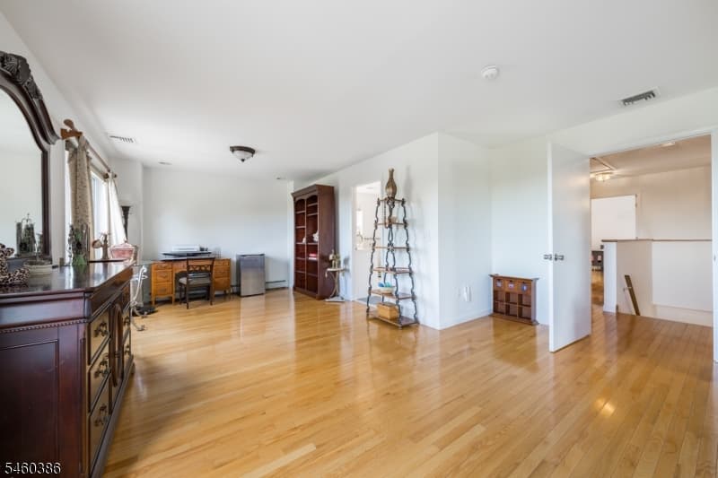 30 Clark St, Summit City photo 17