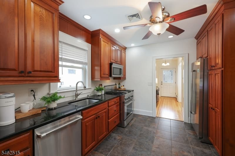 528 Downer Street, Westfield Town photo 13
