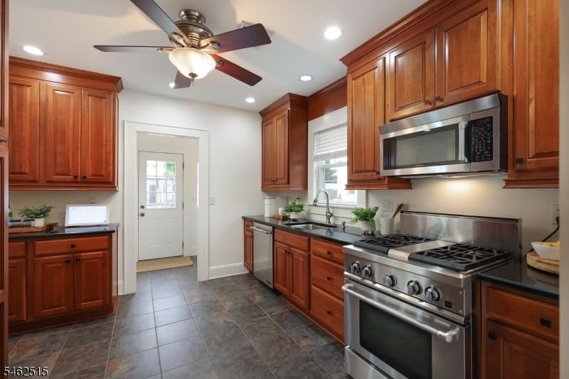 528 Downer Street, Westfield Town photo 14