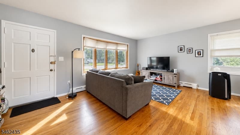 30 Pembrook Dr, Kenilworth Boro photo 4
