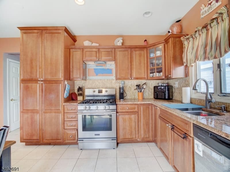 564 Passaic Ave, Kenilworth Boro photo 13