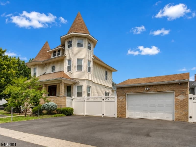 564 Passaic Ave, Kenilworth Boro photo 2