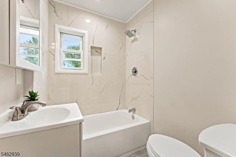116 E Webster Ave, Roselle Park Boro photo 35