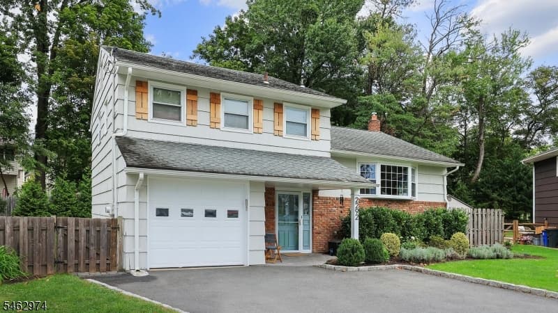 2292 Sunrise Ct, Scotch Plains Twp. photo 2