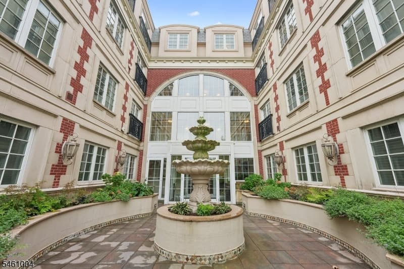 111 Prospect St 4C, Westfield Town