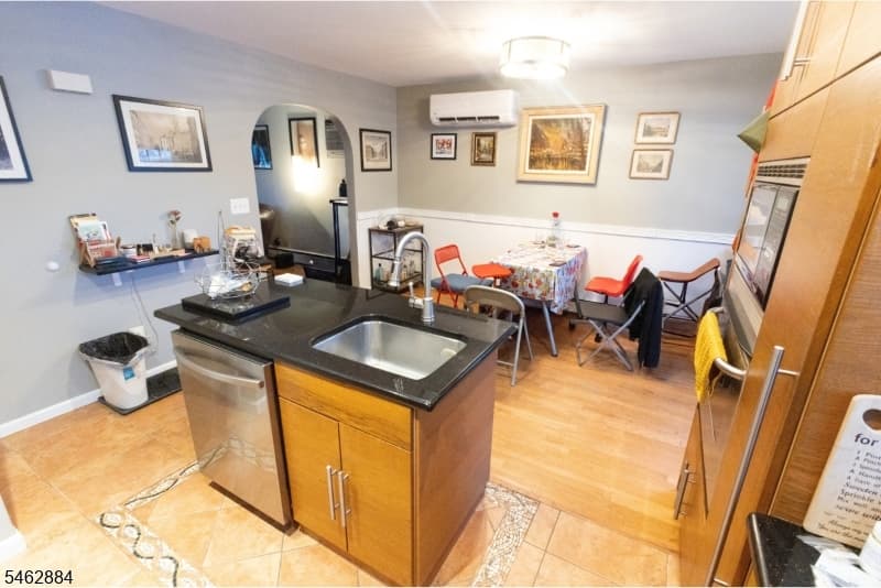 74 Raritan Rd, Linden City photo 6