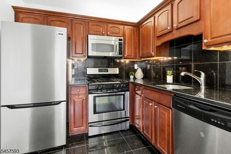 22 CELLAR AVENUE, Clark Twp. photo 12