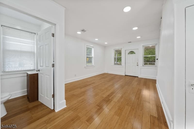 704 W Lake Ave, Rahway City photo 11