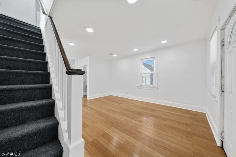 704 W Lake Ave, Rahway City photo 5